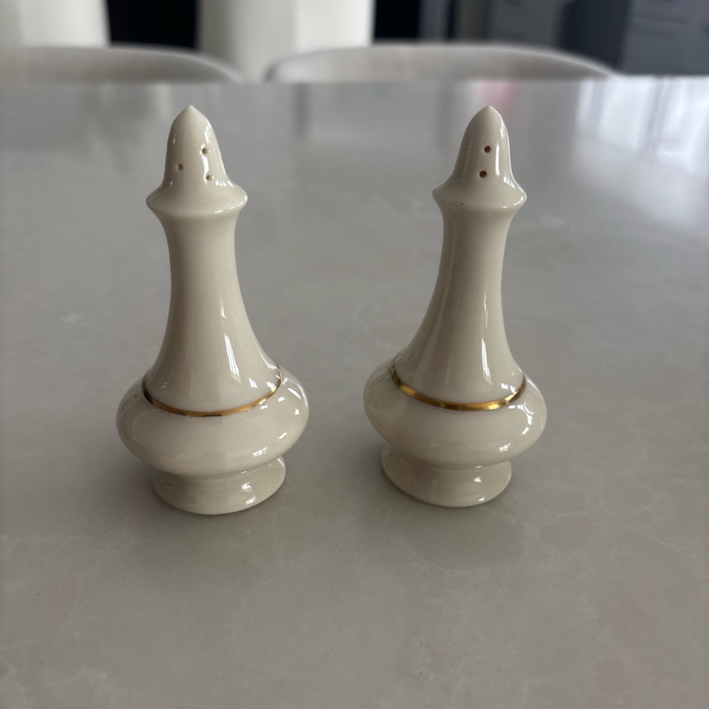 Lenox regency collection salt and pepper shaker